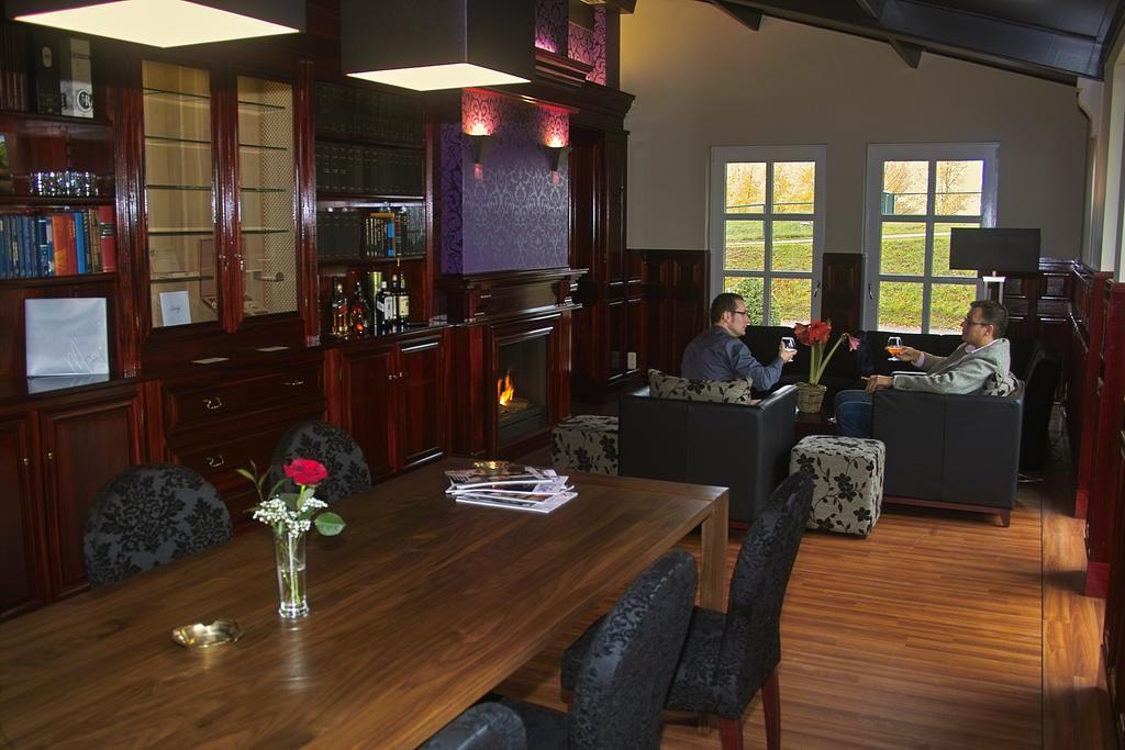 Отель Restaurant Oolderhof Bv Рурмонд Экстерьер фото